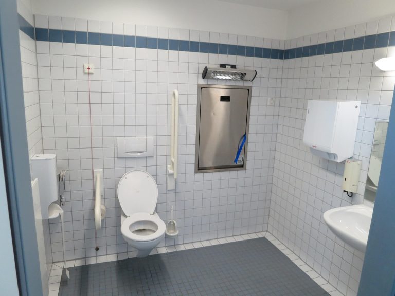 toilettes publiques